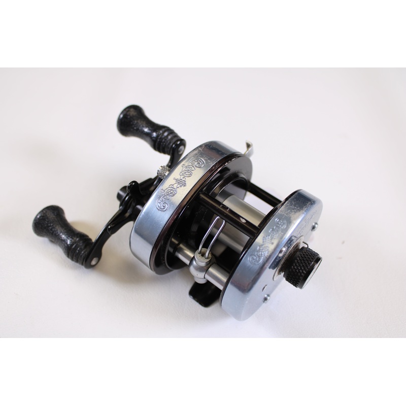Shakespeare President II 1982 RH - Used Casting Reel - Good Condition